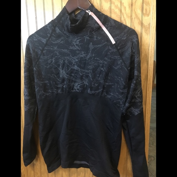 Fabletics Tops - Fabletics Pullover